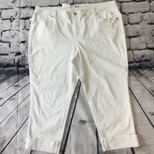 Style & CO. Curvy Capri White 18W New With Tags
